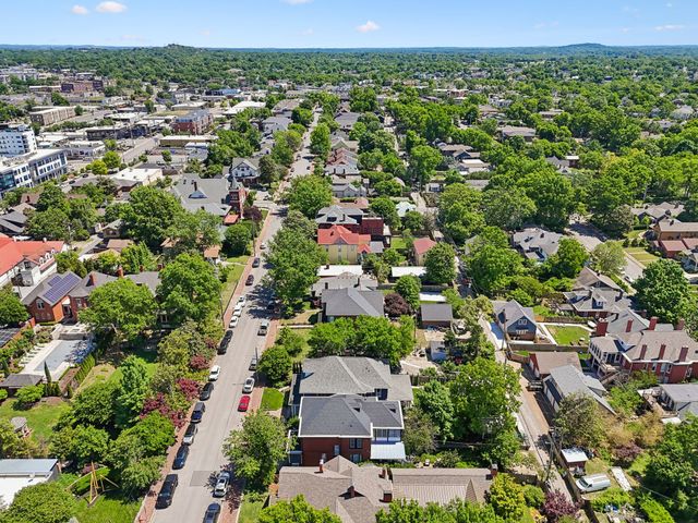 810 Russell St, Nashville, TN 37206