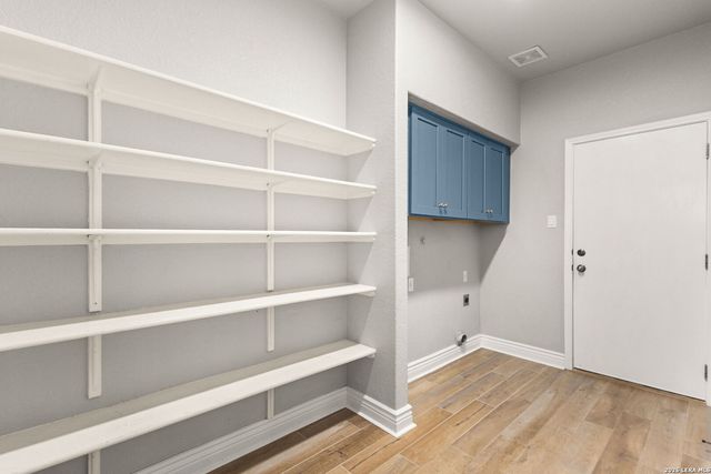 942 San Pedro, New Braunfels, TX 78132