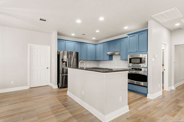 942 San Pedro, New Braunfels, TX 78132