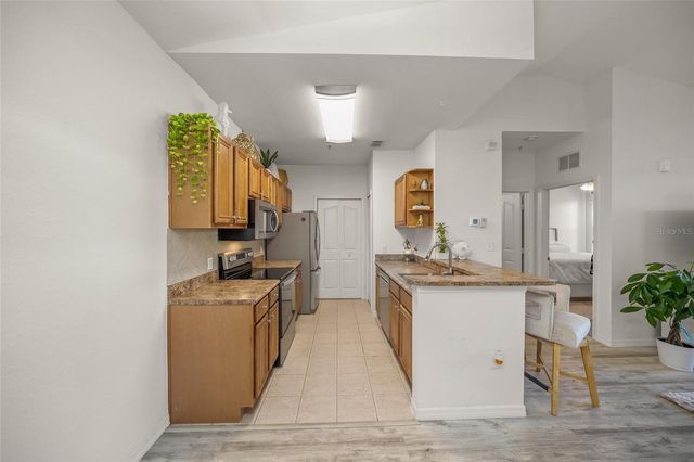 8341 38TH STREET CIRCLE E 303, Sarasota, FL 34243