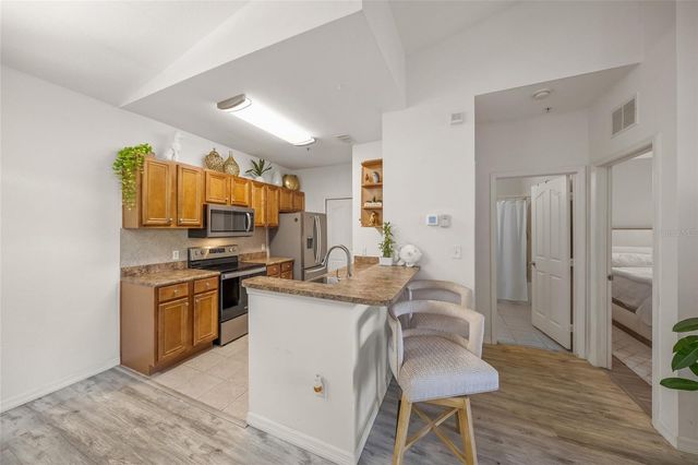 8341 38TH STREET CIRCLE E 303, Sarasota, FL 34243