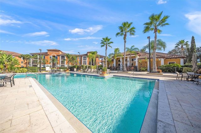 8341 38TH STREET CIRCLE E 303, Sarasota, FL 34243