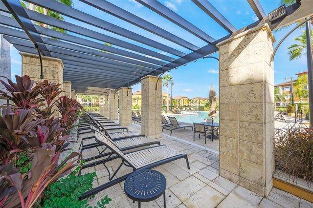 8341 38TH STREET CIRCLE E 303, Sarasota, FL 34243