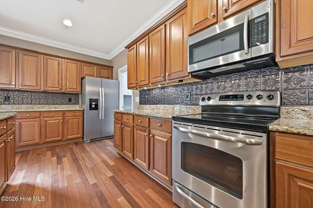 201 Silver Creek Loop, Sneads Ferry, NC 28460