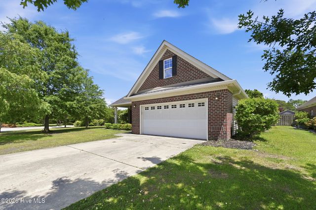 201 Silver Creek Loop, Sneads Ferry, NC 28460