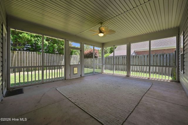 201 Silver Creek Loop, Sneads Ferry, NC 28460