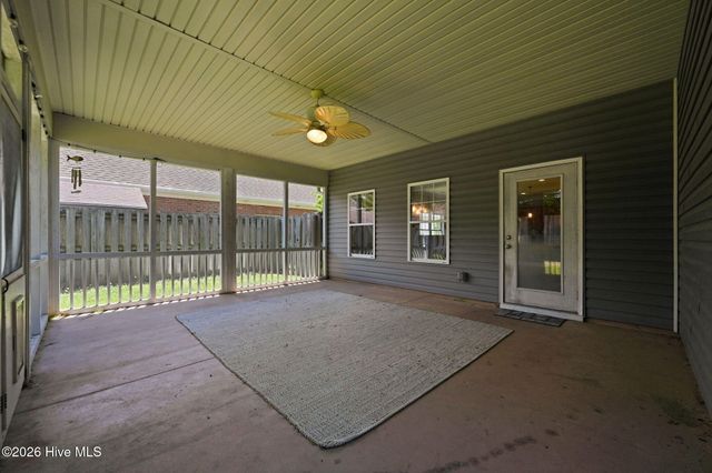 201 Silver Creek Loop, Sneads Ferry, NC 28460
