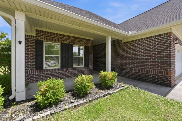 201 Silver Creek Loop, Sneads Ferry, NC 28460