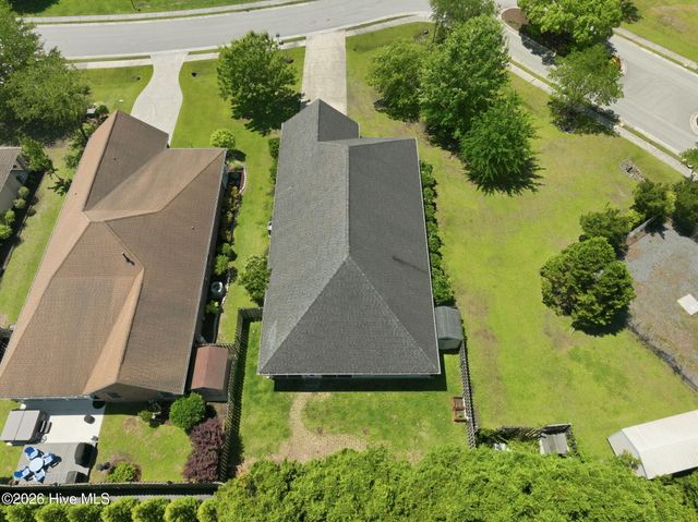 201 Silver Creek Loop, Sneads Ferry, NC 28460