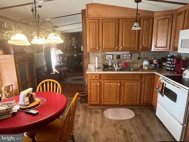 23 SUMTER DR, Martinsburg, WV 25403