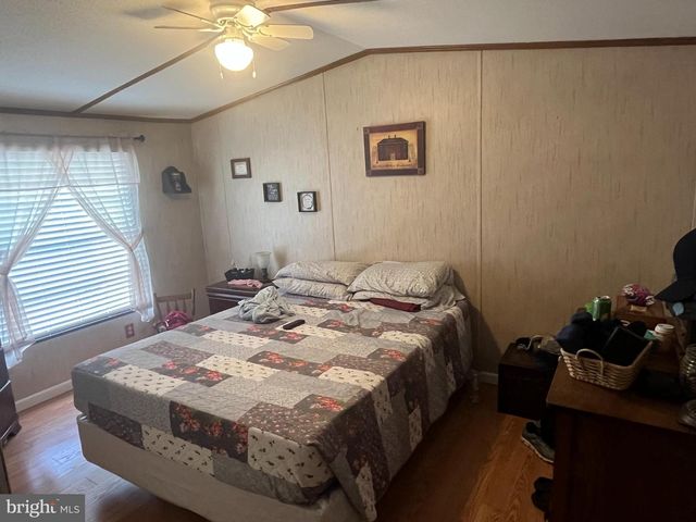 23 SUMTER DR, Martinsburg, WV 25403