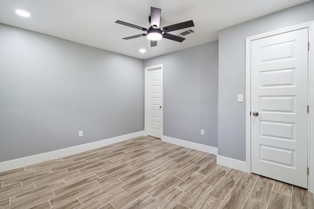 3031 Sunnydale Drive, Houston, TX 77051