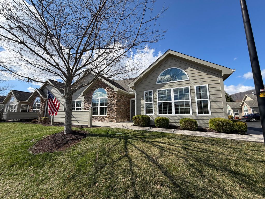 5454 Orchard Villas CIR, Roanoke, VA 24019