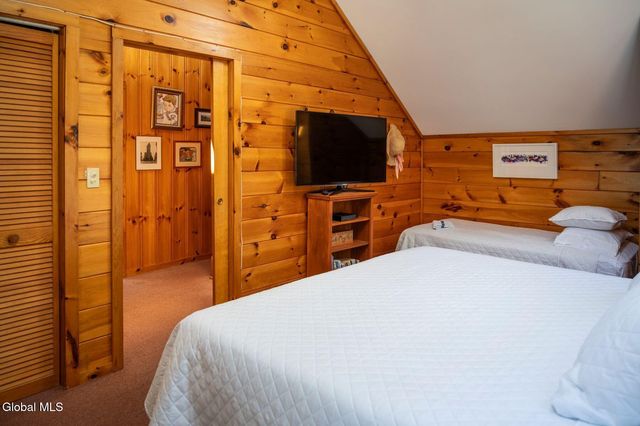 366 Cleverdale Road, Queensbury, NY 12804