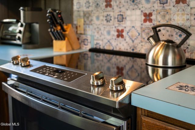 366 Cleverdale Road, Queensbury, NY 12804