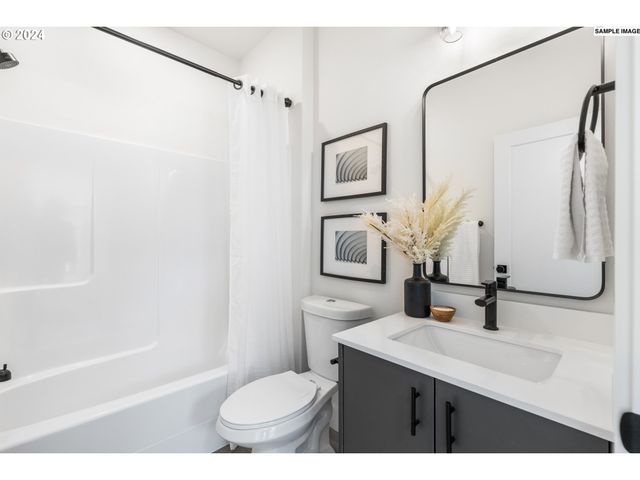 6631 N Fessenden St 6, Portland, OR 97203