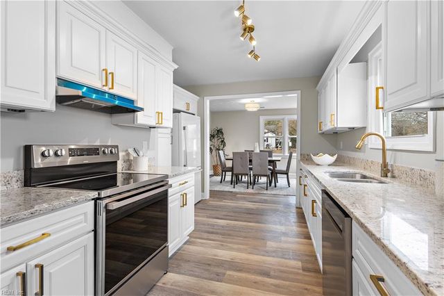 4123 W Greenway CT, Portsmouth, VA 23707