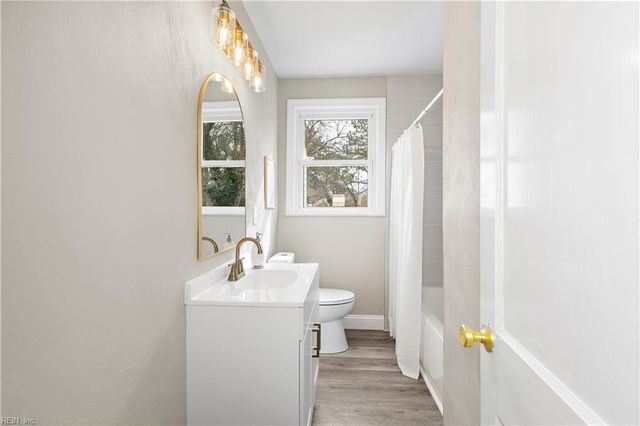 4123 W Greenway CT, Portsmouth, VA 23707