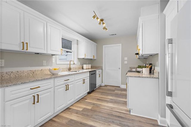 4123 W Greenway CT, Portsmouth, VA 23707