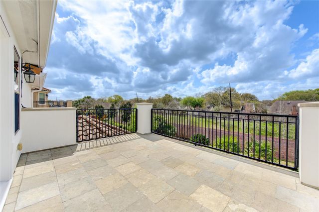 14014 Hampton Cove Drive, Houston, TX 77077