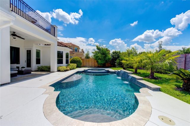 14014 Hampton Cove Drive, Houston, TX 77077
