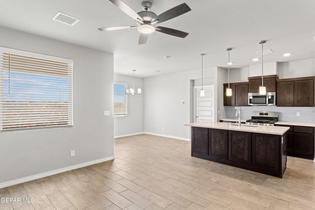 632 PASEO DE LA REINA Street, Horizon City, TX 79928