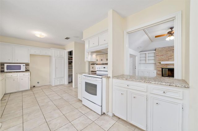 15726 Four Leaf Drive, Houston, TX 77084