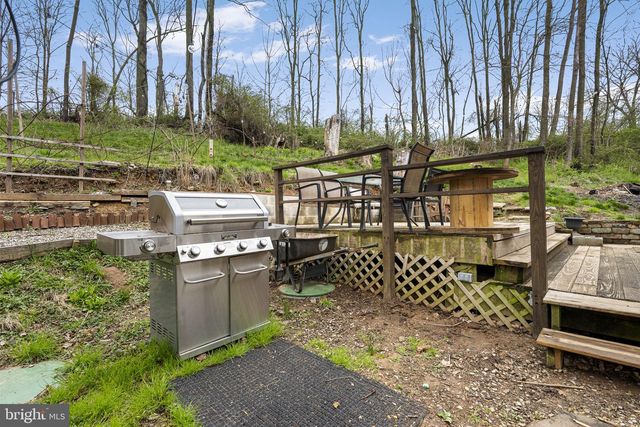 102 PASCHALL MILL RD, West Grove, PA 19390