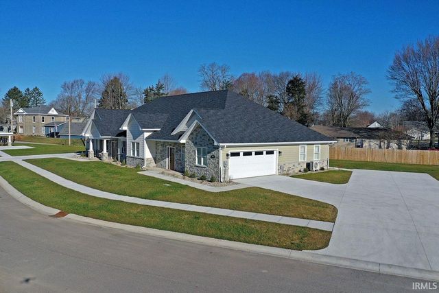 313 Blue River Drive, Knightstown, IN 46148