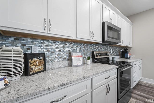 313 Blue River Drive, Knightstown, IN 46148
