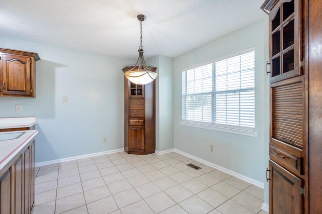 2311 Chimney Hills Drive, Soddy Daisy, TN 37379