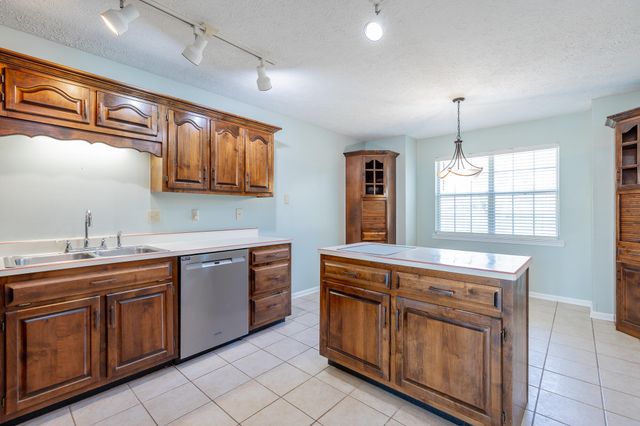 2311 Chimney Hills Drive, Soddy Daisy, TN 37379