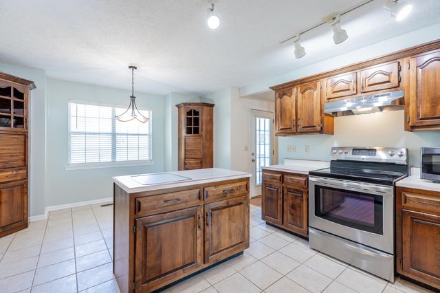 2311 Chimney Hills Drive, Soddy Daisy, TN 37379