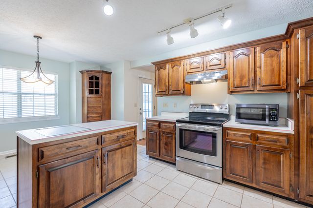 2311 Chimney Hills Drive, Soddy Daisy, TN 37379