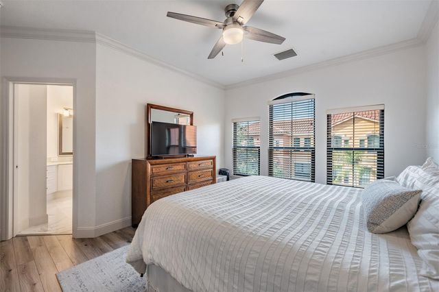 2749 VIA CIPRIANI 1023B, Clearwater, FL 33764