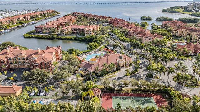 2749 VIA CIPRIANI 1023B, Clearwater, FL 33764