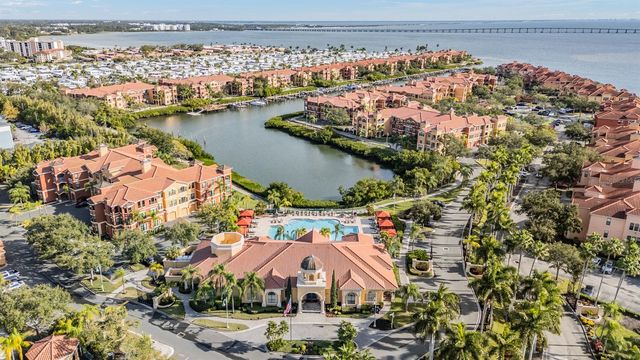 2749 VIA CIPRIANI 1023B, Clearwater, FL 33764