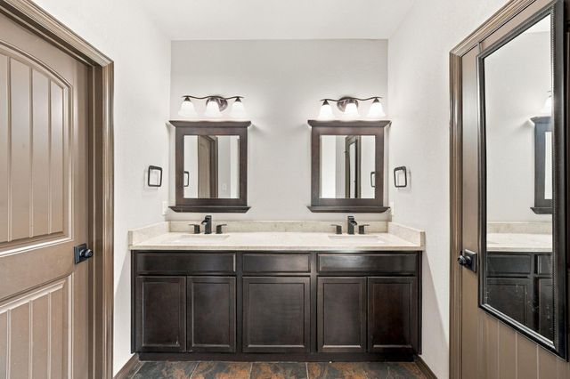 7049 Pine Shadows Road, Cleveland, TX 77328