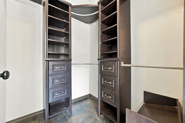 7049 Pine Shadows Road, Cleveland, TX 77328