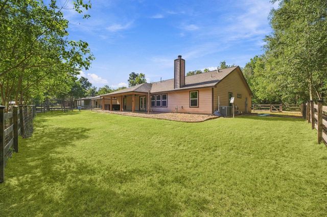 7049 Pine Shadows Road, Cleveland, TX 77328