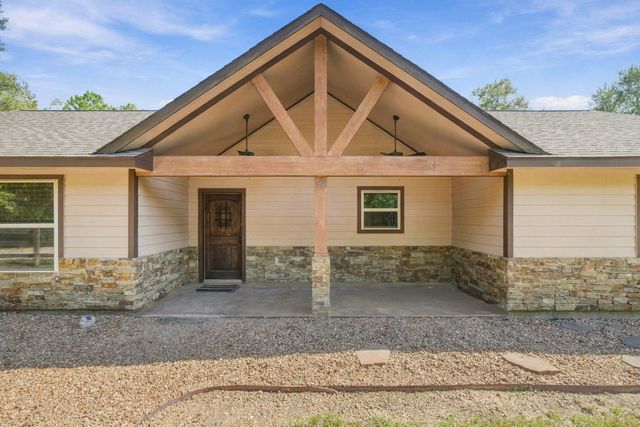 7049 Pine Shadows Road, Cleveland, TX 77328