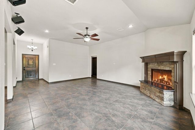 7049 Pine Shadows Road, Cleveland, TX 77328
