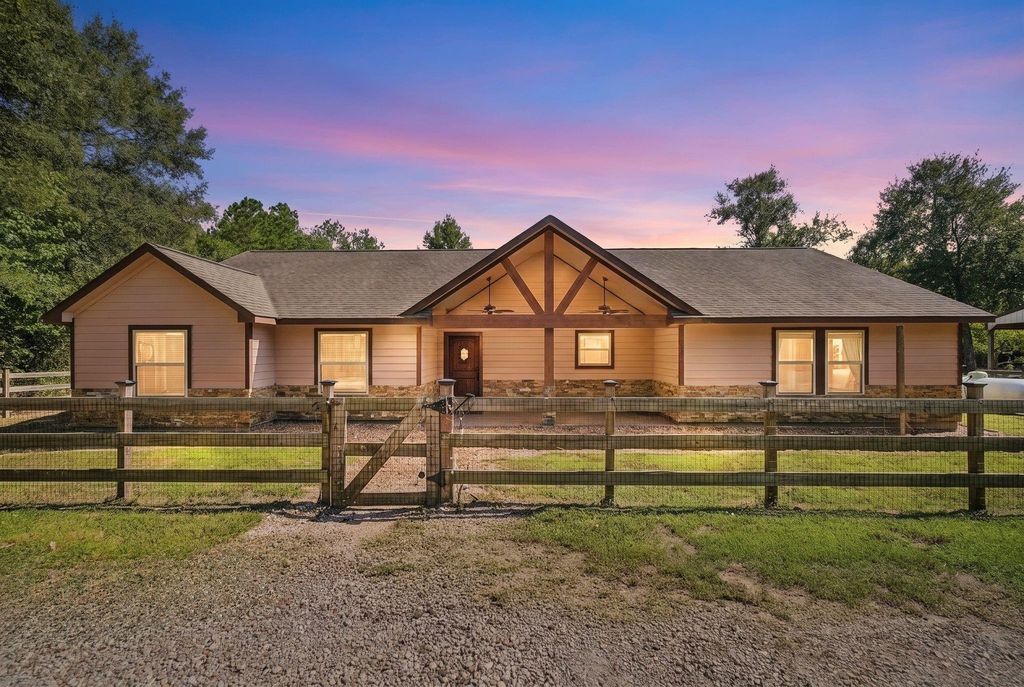 7049 Pine Shadows Road, Cleveland, TX 77328