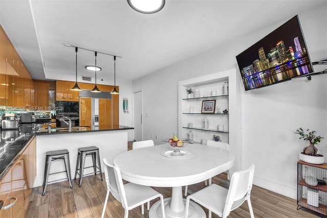 791 Crandon Blvd 302, Key Biscayne, FL 33149