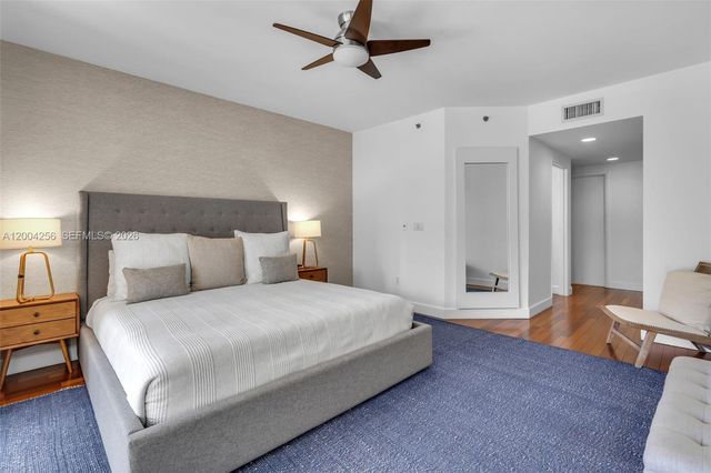 791 Crandon Blvd 302, Key Biscayne, FL 33149