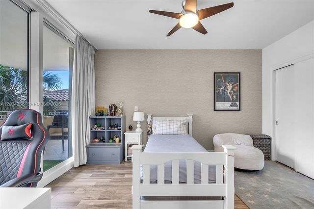 791 Crandon Blvd 302, Key Biscayne, FL 33149