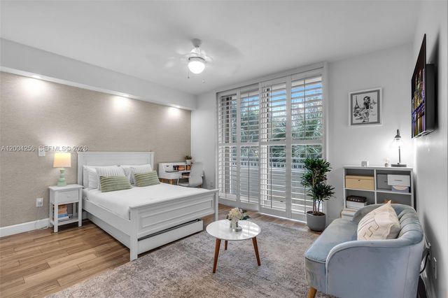 791 Crandon Blvd 302, Key Biscayne, FL 33149