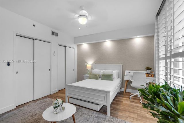 791 Crandon Blvd 302, Key Biscayne, FL 33149