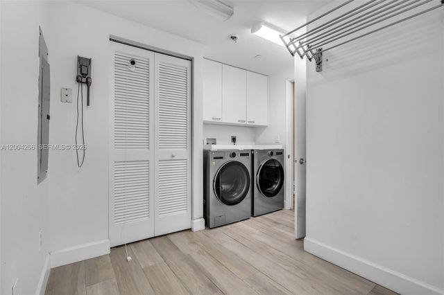 791 Crandon Blvd 302, Key Biscayne, FL 33149