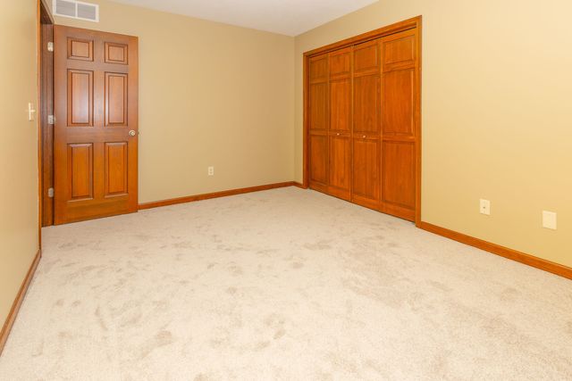 1307 Longford Lane, Bloomington, IL 61704